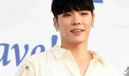 韩国吃瓜娱乐圈,揭秘韩国娱乐圈的甜蜜与苦涩